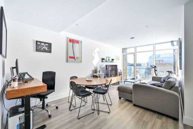 Flat for sale in Boulogne House, Isleworth