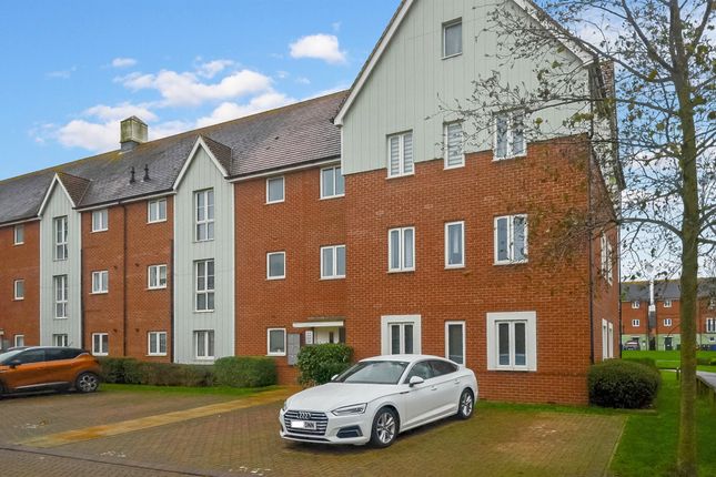 58, Cooper House, Woodside Close, Grays photo 3