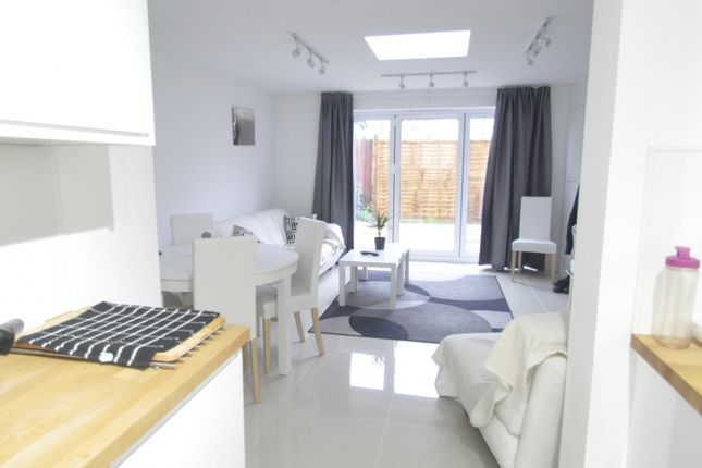 Tristram Road, Tristram Road, Bromley photo 5