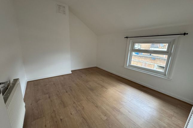 25, Catford Broadway, London photo 3