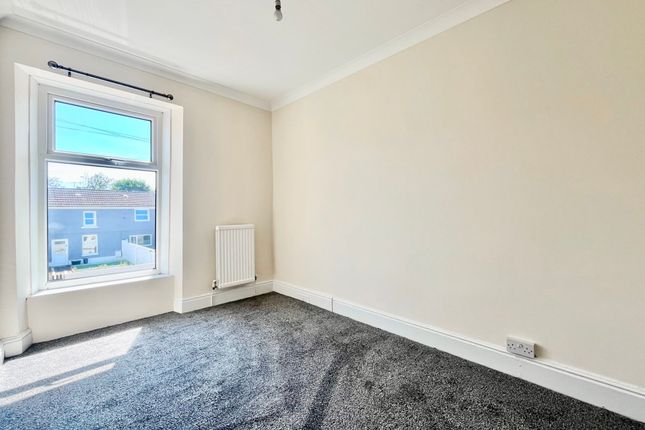 7 Dolau Road, Llanelli photo 4