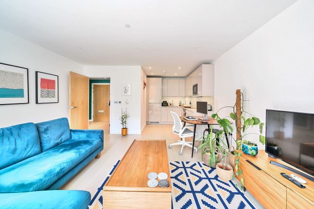 1-bed flat on Flat 1, Quarrion House, 14, Thonrey Close, Colindale, £377,000