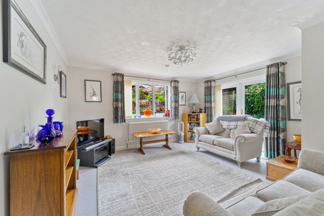 8 South Hill, Winscombe photo 4