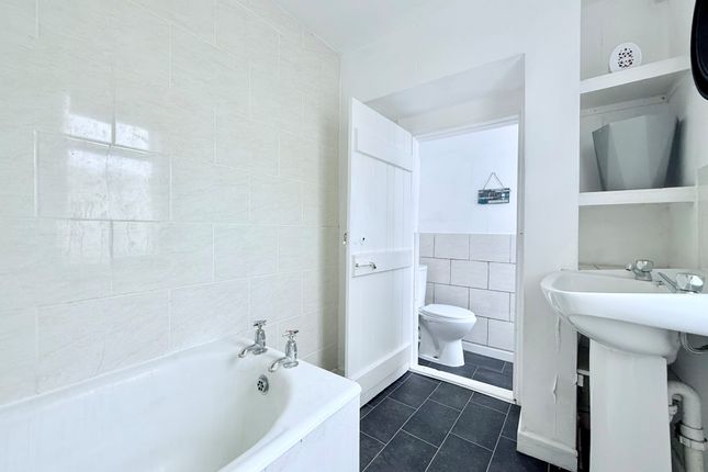 5, Pier Road, Great Yarmouth photo 4