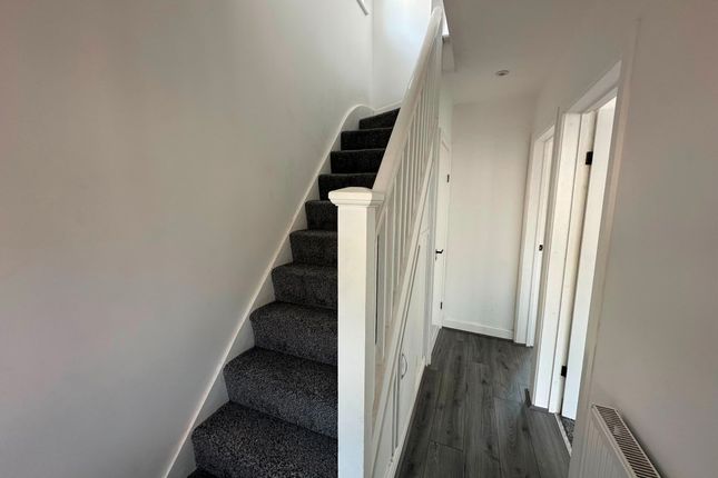 3 Alma Avenue, Tipton photo 4