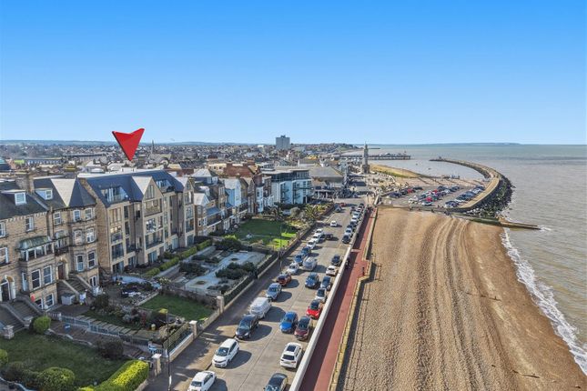 Appt 4, 41, Central Parade, Herne Bay photo 3