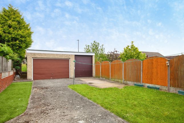 265, Springwood Lane, Sheffield photo 3