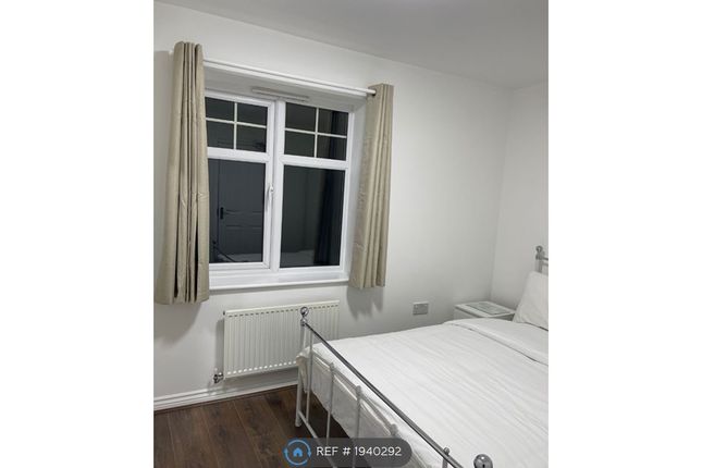 Room to rent in Birmingham Road, Oldbury