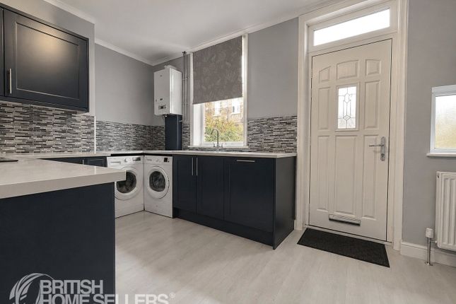 10, Catherine Crescent, West Yorkshire photo 2