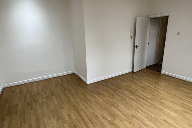 Flat 5, 53, Mauldeth Road, Manchester photo 3