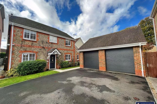 Thumbnail Detached house for sale in Camford Close, Beggarwood, Basingstoke