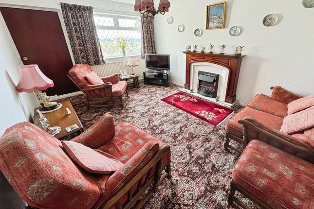 58, Benton Way, Rotherham photo 3