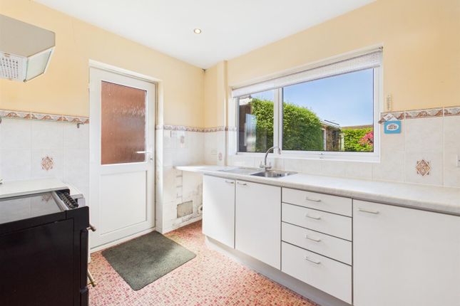 17, Brookside, Newent photo 2