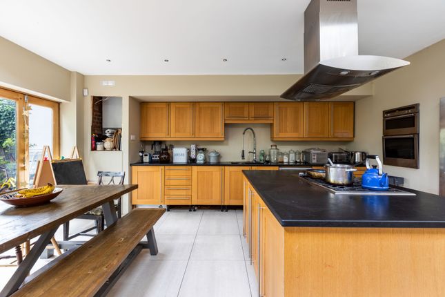Thumbnail Terraced house to rent in Barnard Hill, London