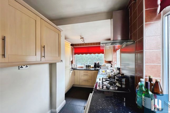 52, Cross Green Road, Huddersfield photo 5