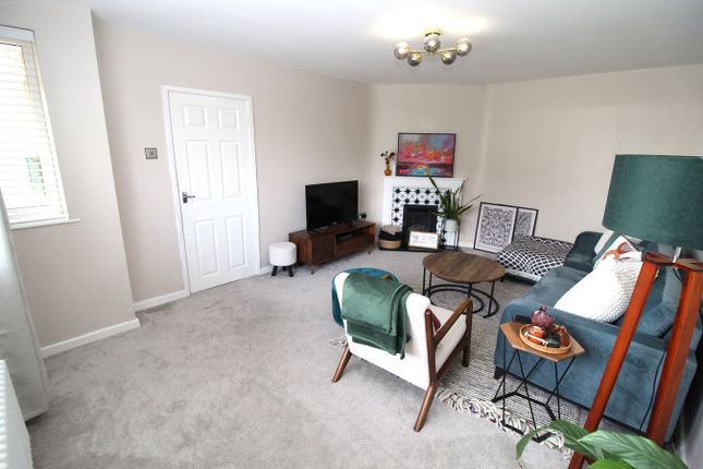 7, Cumberwell Drive, Leicester photo 2