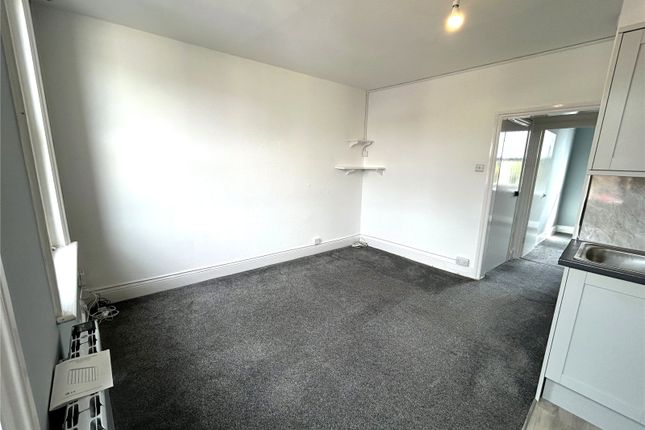 Flat 2, 9, Silver Street, Devon photo 4