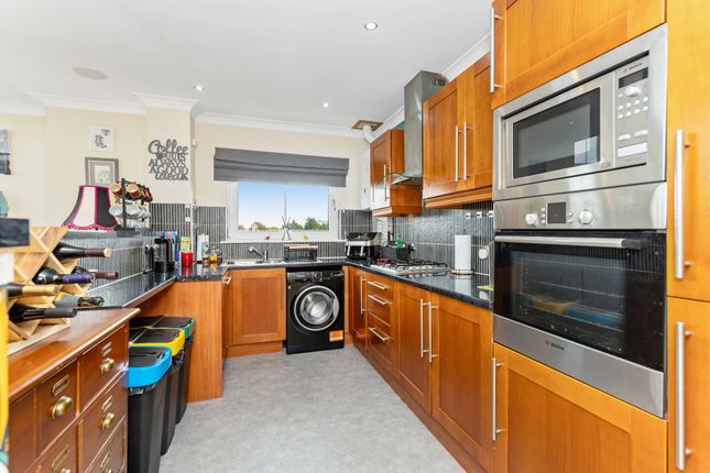 102, Jardine Place, Bathgate photo 5
