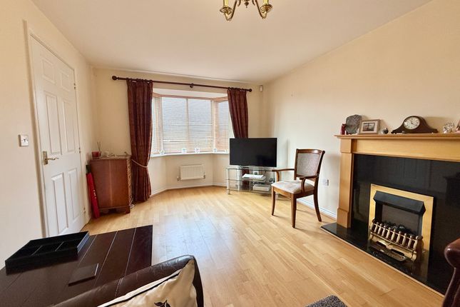 3, Elm Tree Grove, Merthyr Tydfil photo 3