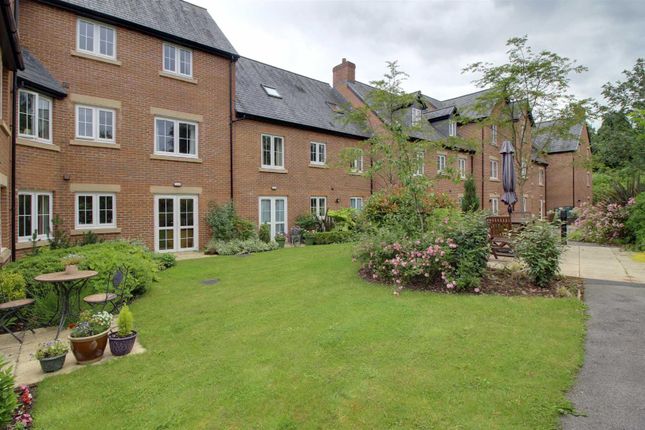 22, Daffodil Court, Newent photo 2