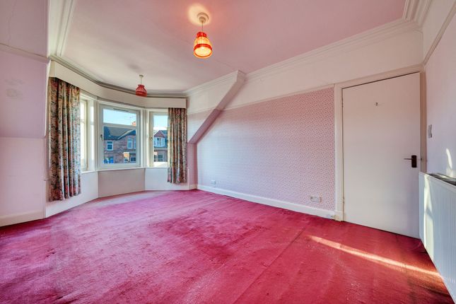 110 Woodstock Avenue, Glasgow photo 4