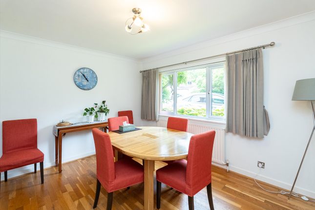 31, Milner Drive, Cobham photo 4