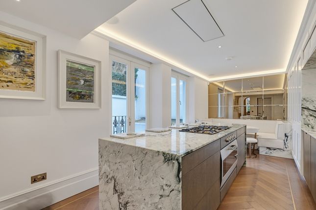 42, Wilton Crescent, London photo 4
