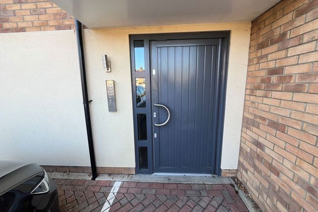 St. Johns Close, Peterborough photo 4