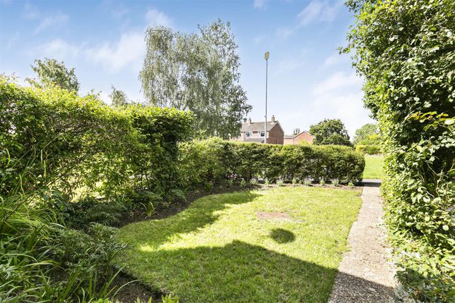 Terraced house for sale in Bakers Close, Comberton, Cambridge