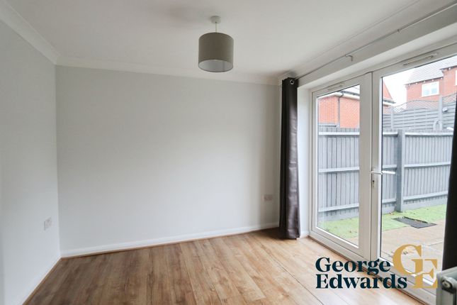 27, Anglia Drive, SWADLINCOTE photo 3