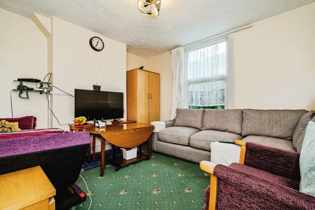 20, River Road, Littlehampton photo 3