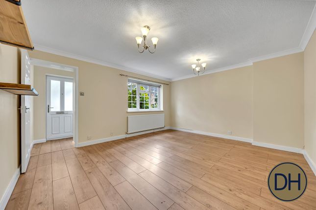 9, Cunningham Rise, North Weald, Epping photo 4