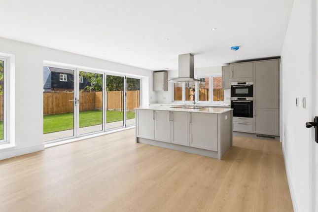Plot 4a Paddock Row Weavers Close, Great Dunmow photo 4
