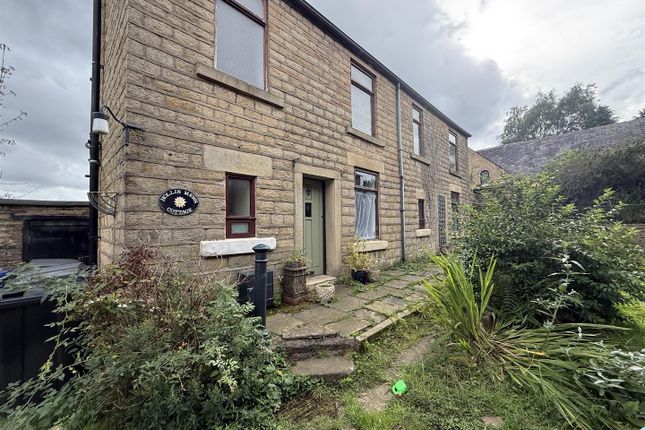 3-bed detached on Mottram Moor, Hyde, £190,000