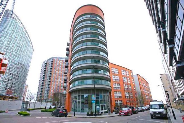 Thumbnail Shared accommodation to rent in Blackwall Way, London