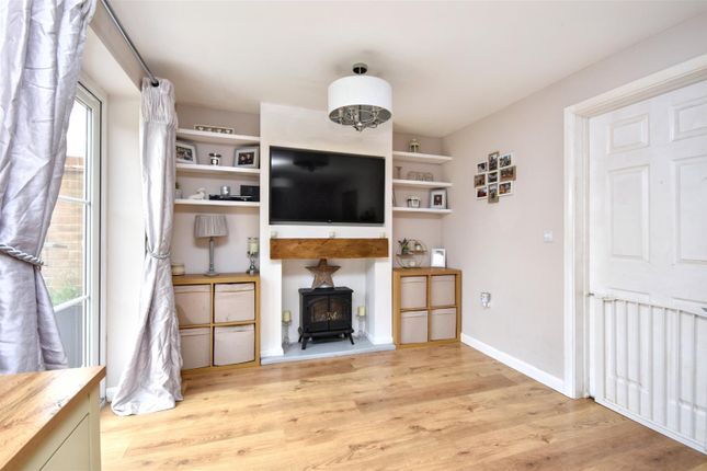 18, Savernake Drive, Little Stanion photo 4