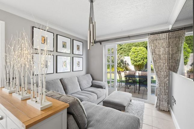 Fairways, 6, Saxon Close, Amersham photo 4