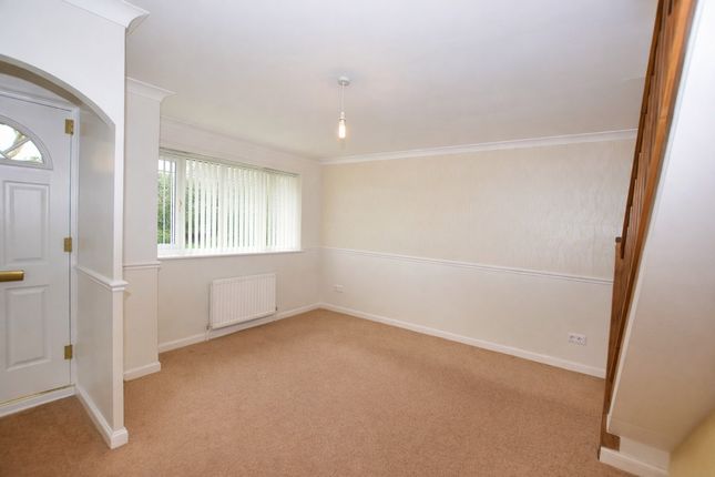 6, Holliwell Close, Colchester photo 3