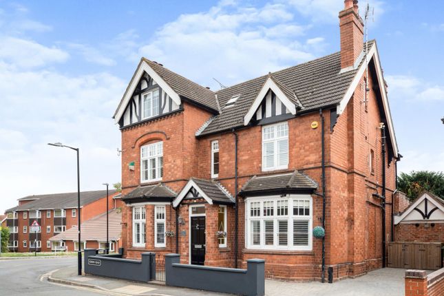 Thumbnail Detached house for sale in Station Road, Kenilworth