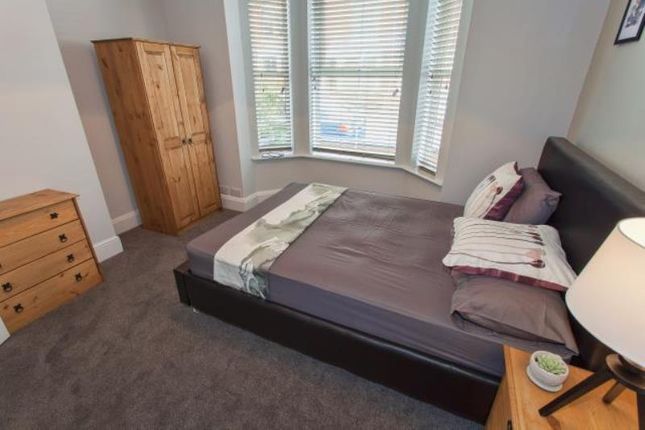 Thumbnail Flat to rent in Grosvenor Road, Rugby