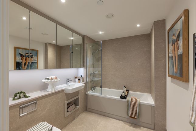 H7561388, Sales And Marketing Suite, Unit 2 Polaroid Point, Hargrave Drive, Harrow photo 4