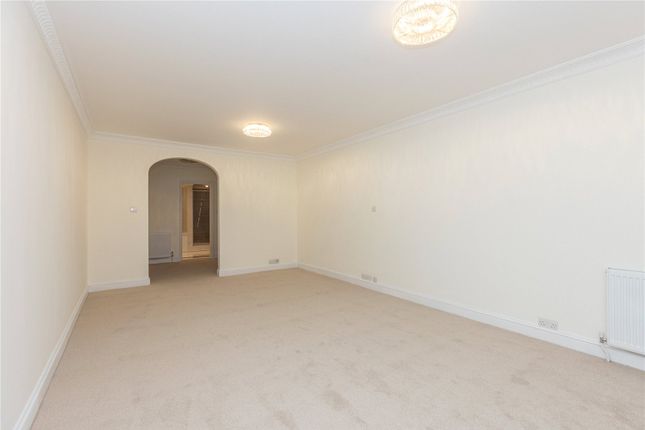 Flat 2, 7-8,, Hyde Park Gate, London photo 4