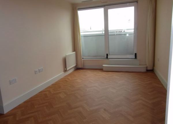 Flat for sale in London Road, Croydon