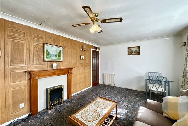 10, Wharncliffe Avenue Aston, Sheffield photo 3