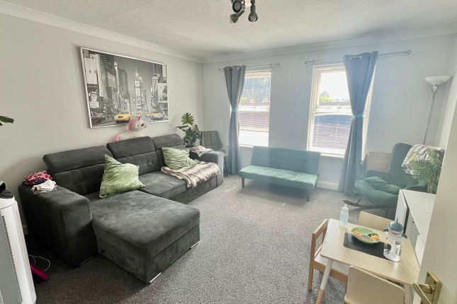 10, Peacock Court, Leeds photo 2