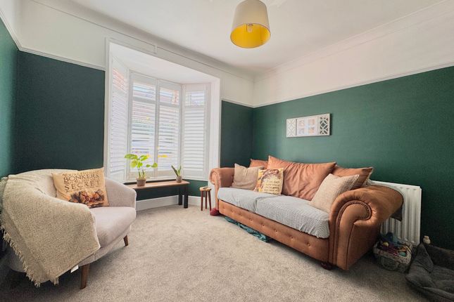 4 Gordon Terrace Wrights Hill, Southampton photo 3