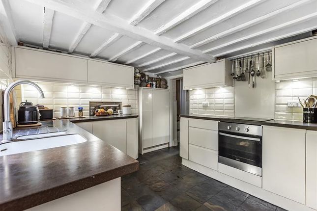 Rainbow Cottage, 30, Bath Road, Reading photo 2