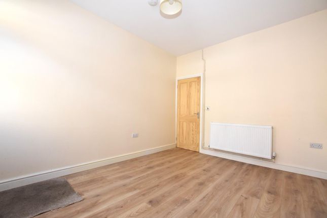 19, Hawthorne Street, Chesterfield photo 4