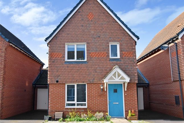 Thumbnail Semi-detached house to rent in Hazel Gardens, Didcot, Oxfordshire