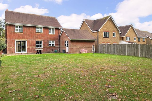 26, Shearwater Avenue, Fareham photo 4